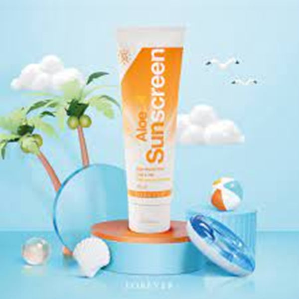 Tub of aloe sunscreen with beach-themed background
